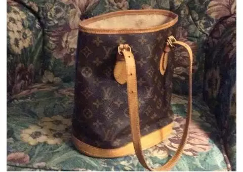 Authentic Louis Vuitton hand bag